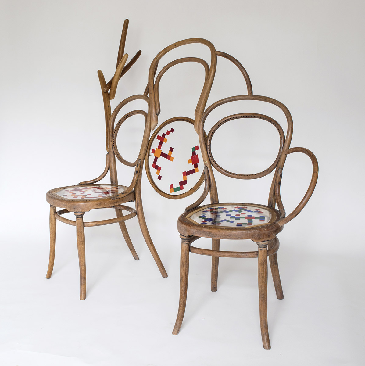 Social-love-Thonet-bench_seating