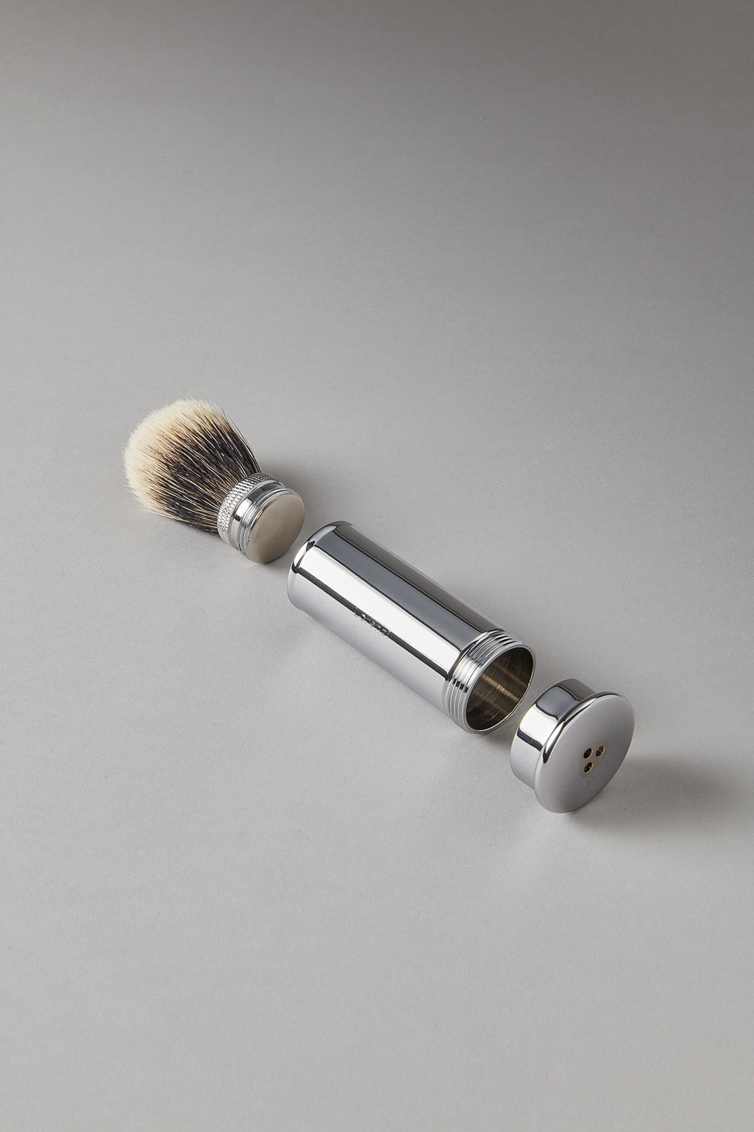 L-M_23682_pennello-viaggio-c-custodia-ottone-cromato-(2)