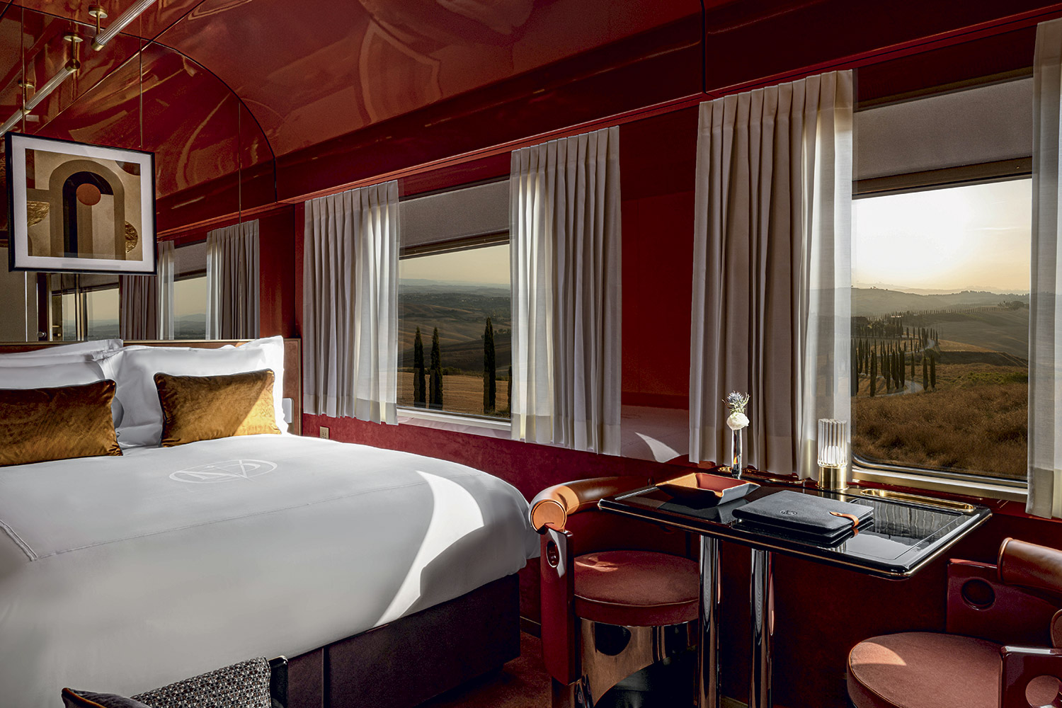 SUITE_©La-Dolce-Vita-Orient-Express-2025--Photo-Credits-Mr.Tripper